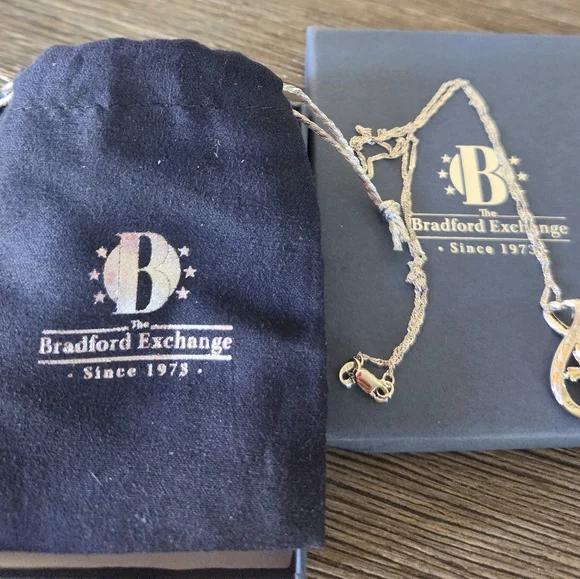 Bradford Exchange Footprints in the Sand Infinity Necklace - Picture 12 of 15
